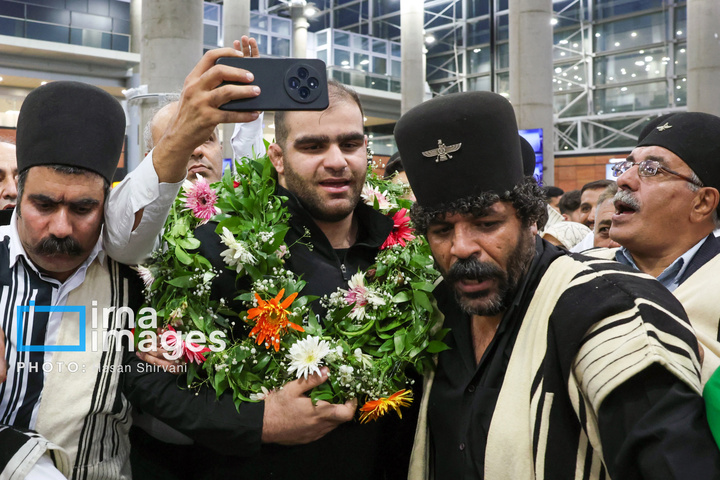 استقبال از تیم ملی کشتی فرنگی ایران