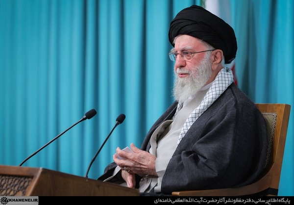 سخنرانی تلویزیونی خطاب به ملت ایران