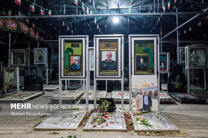 غبارروبی مزار شهدا