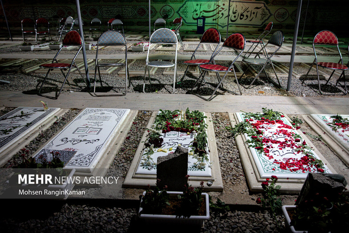 غبارروبی مزار شهدا