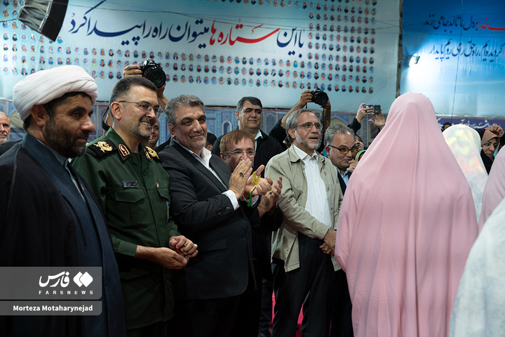 جشن ازدواج ۱۱۰ زوج جوان در کنگره شهدای سمنان