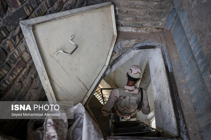 سربازان، چشمان بیدار وطن