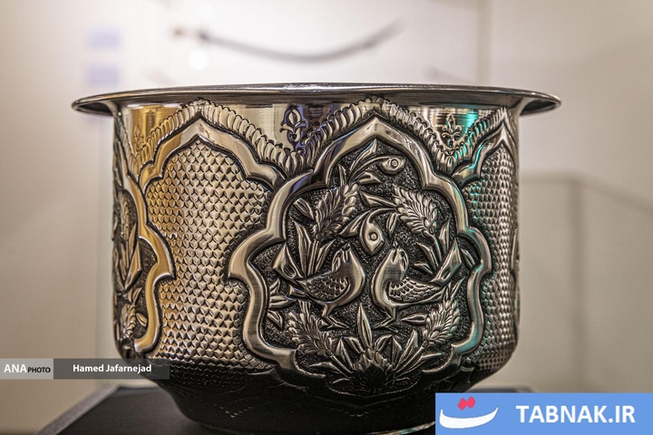 گنجینه حرم مطهر رضوی در موزه ملی ملک در تهران