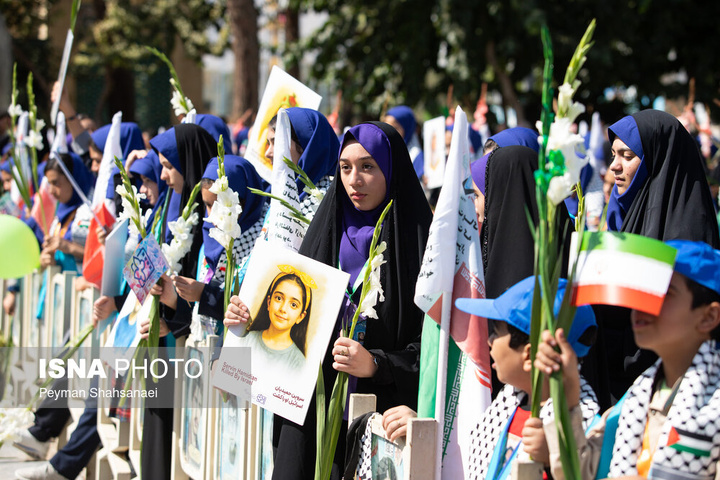 آیین افتتاحیه معنوی سی‌وهفتمین جشنواره بین‌المللی فیلم‌های کودکان و نوجوانان - اصفهان