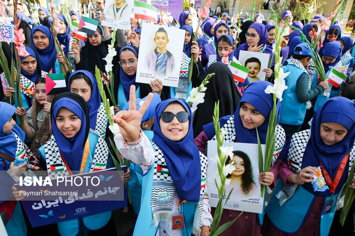 آیین افتتاحیه معنوی سی‌وهفتمین جشنواره بین‌المللی فیلم‌های کودکان و نوجوانان - اصفهان