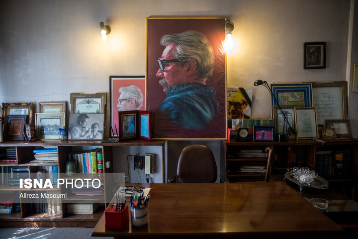 دفتر کار احمد محمود در نارمک تهران