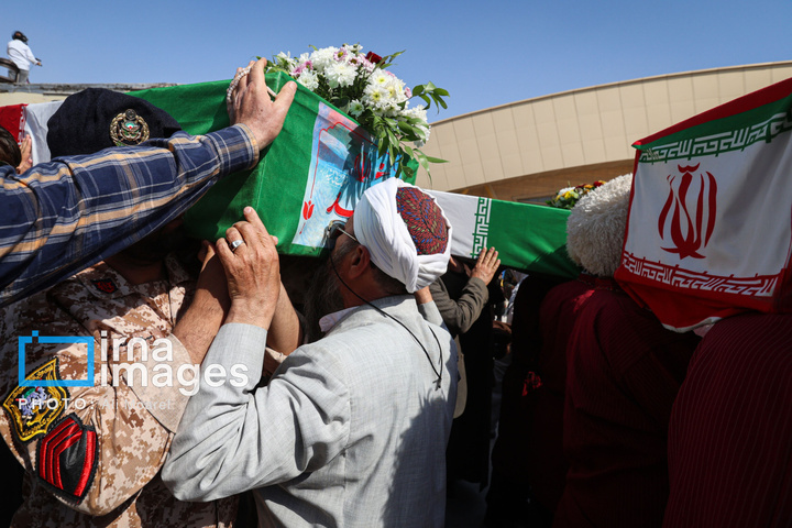 بازگشت پیکر ۴۶ شهید از مرز شلمچه به میهن