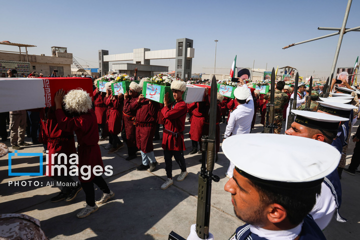 بازگشت پیکر ۴۶ شهید از مرز شلمچه به میهن