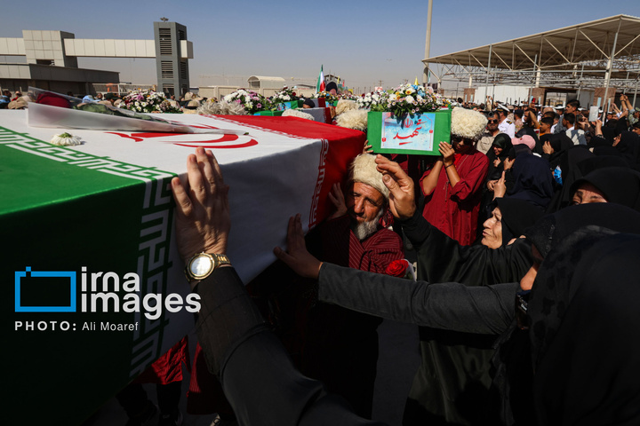بازگشت پیکر ۴۶ شهید از مرز شلمچه به میهن