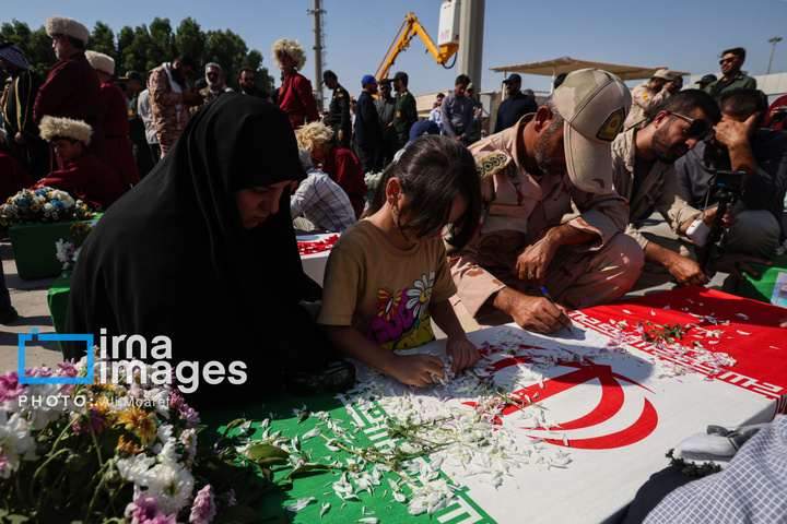 بازگشت پیکر ۴۶ شهید از مرز شلمچه به میهن