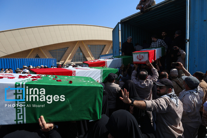 بازگشت پیکر ۴۶ شهید از مرز شلمچه به میهن