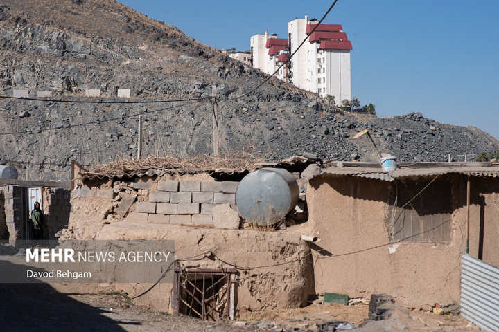 روستای چشمه پونه؛ زندگی پشت دیوارهای ترک‌خورده