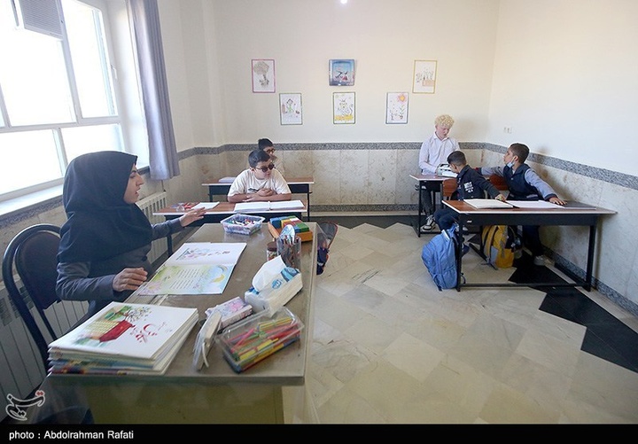 بمناسبت روز جهانی عصای سفید / مدرسه نابینایان موسی ابن جعفرعلیه السلام