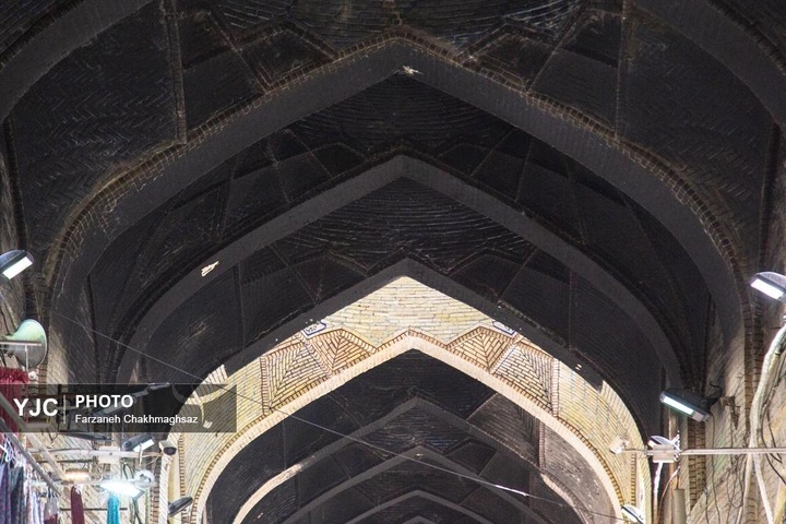 رد دود بر پیکر بازار وکیل شیراز