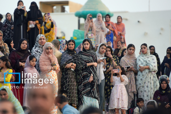 جشنواره «عیش جزیرتی» در روستای دهخدا