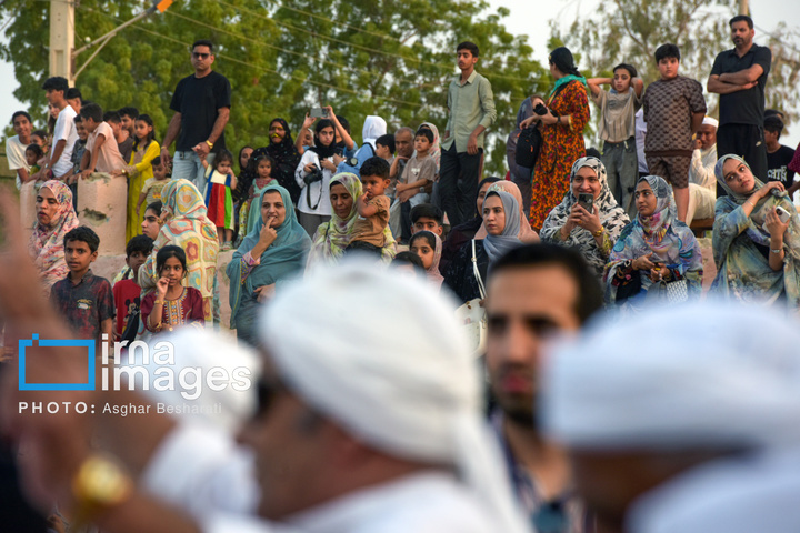 جشنواره «عیش جزیرتی» در روستای دهخدا