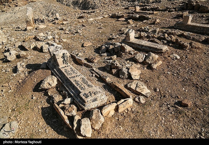 شیرهای سنگی ایذه