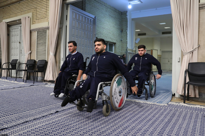 دیدار قهرمانان و مدال‌آوران ورزشی و المپیادهای علمی جهانی