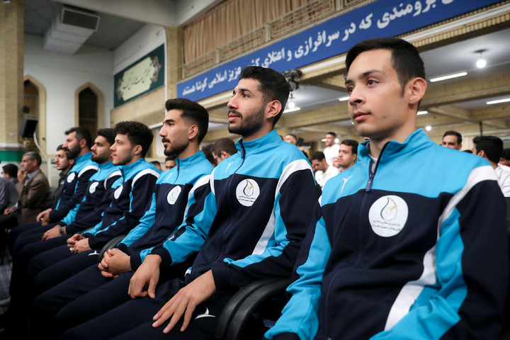 دیدار قهرمانان و مدال‌آوران ورزشی و المپیادهای علمی جهانی