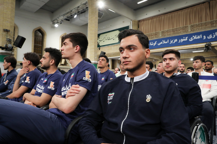 دیدار قهرمانان و مدال‌آوران ورزشی و المپیادهای علمی جهانی