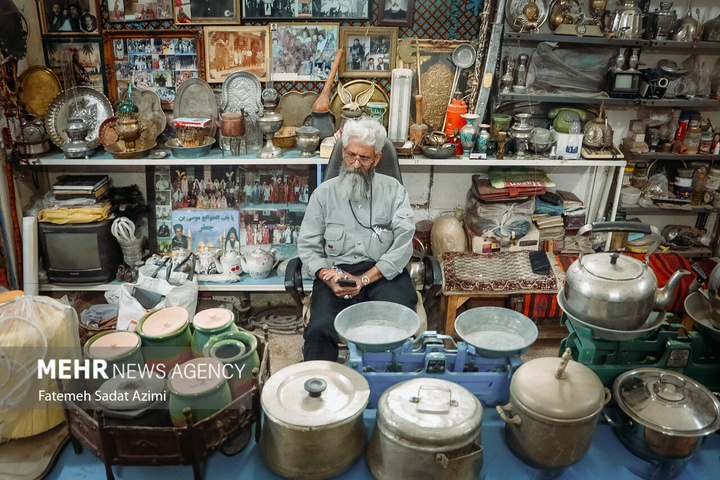 مشاغل سنتی در راسته بازار کهنه قم