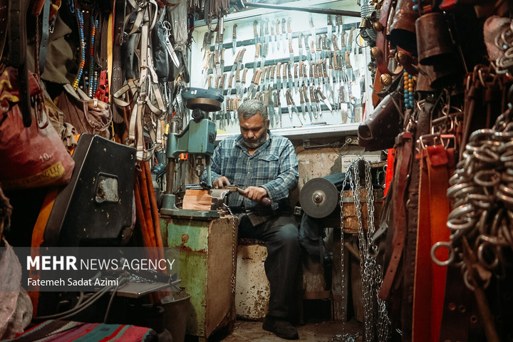مشاغل سنتی در راسته بازار کهنه قم