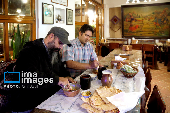 طعم سنت در سفره مدرن