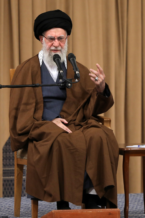 دیدار دانش‌آموزان و دانشجویان