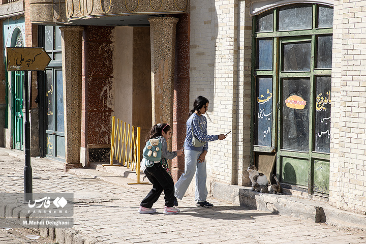بازار لاله زار در شهرک سینمایی غزالی