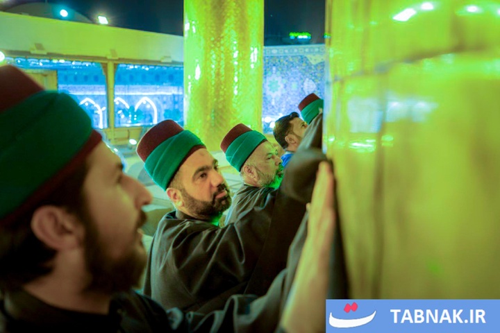 غبارروبی گنبد حرم مطهر اباعبدالله الحسین علیه‌السلام