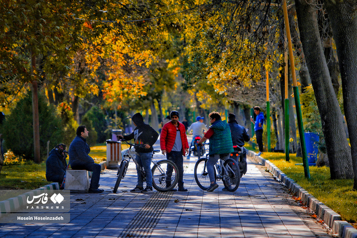 اردبیل زیر چتر رنگ‌ها