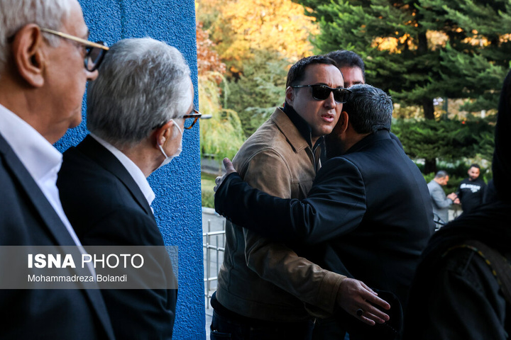 مراسم یادبود همایون ارشادی