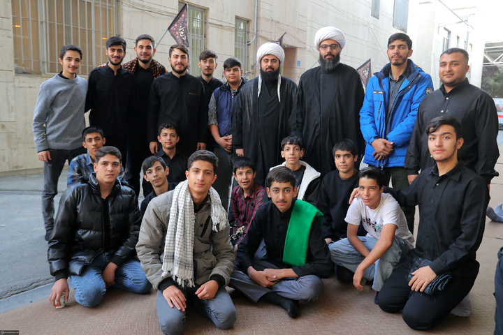 اولین شب مراسم عزاداری ایام شهادت حضرت فاطمةالزهرا سلام‌الله‌علیها در حسینیه امام خمینی(ره)