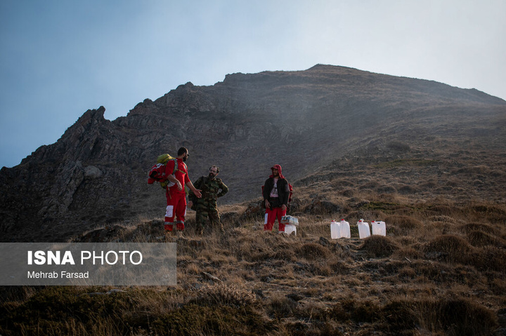 عملیات مهار آتش‌سوزی مناطق کوهستانی روستاهای دلیر و الیت
