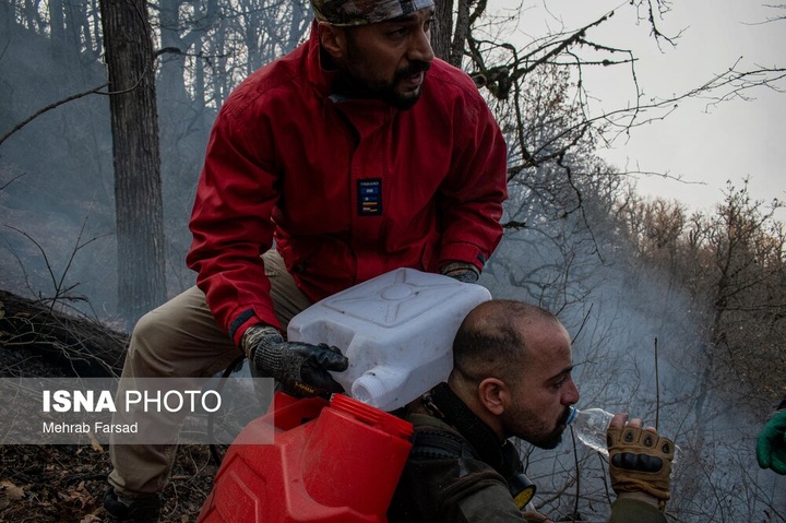 عملیات مهار آتش‌سوزی مناطق کوهستانی روستاهای دلیر و الیت