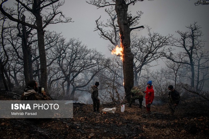 عملیات مهار آتش‌سوزی مناطق کوهستانی روستاهای دلیر و الیت