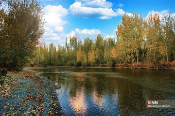 طبیعت پاییزی حاشیه زاینده رود در شهرستان سامان