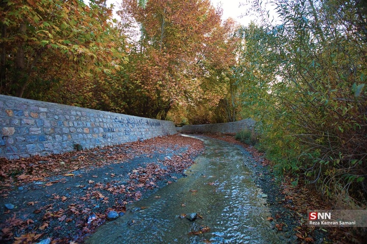 طبیعت پاییزی حاشیه زاینده رود در شهرستان سامان