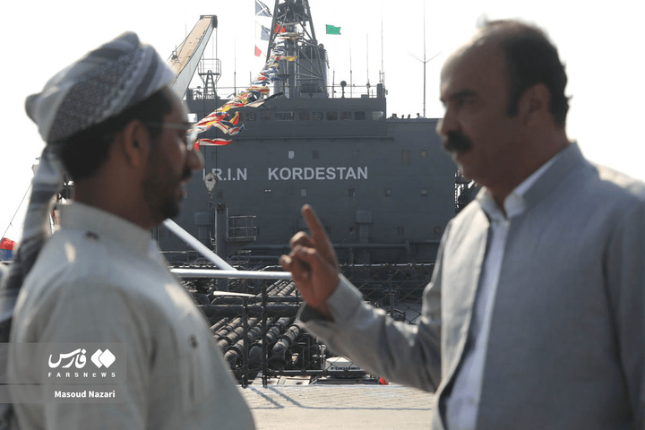 رونمایی و الحاق ناوشکن و پایگاه شناوری جدید به نیروی دریایی ارتش