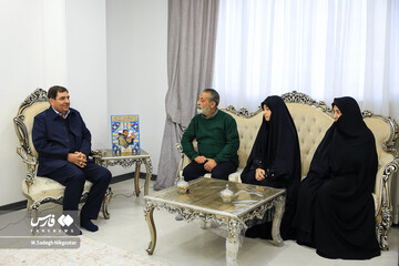 دیدار مشاور رهبر انقلاب با خانواده شهید جنگ دوازده‌روزه