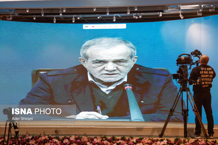 آیین افتتاح پروژه انتقال آب دریا به اصفهان