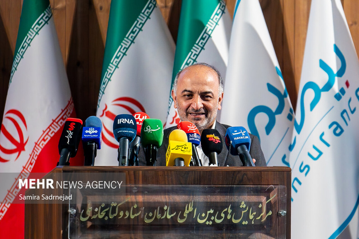 تجلیل از مادران و همسران شهدای جنگ ۱۲ روزه