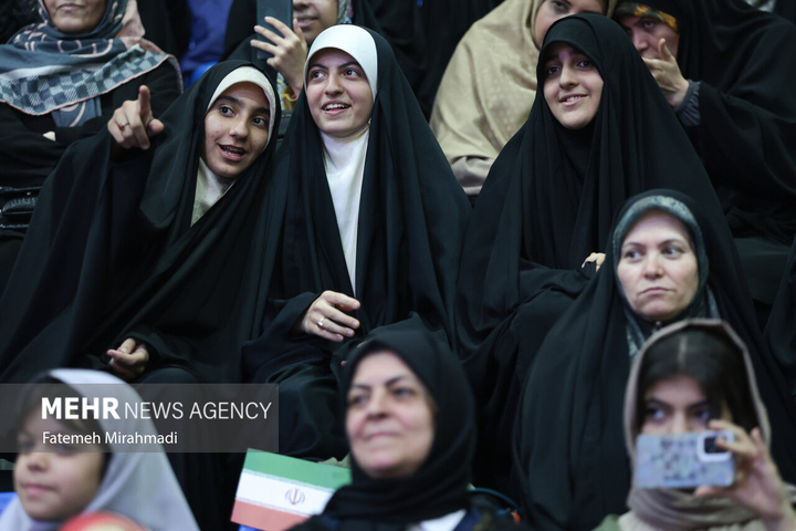 جشن بزرگ ایران بانو