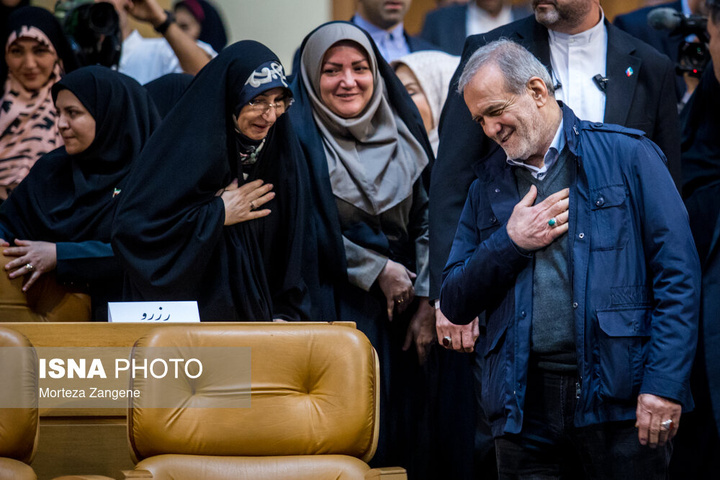 آیین گرامیداشت «روز زن و مقام مادر»