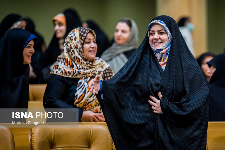 آیین گرامیداشت «روز زن و مقام مادر»