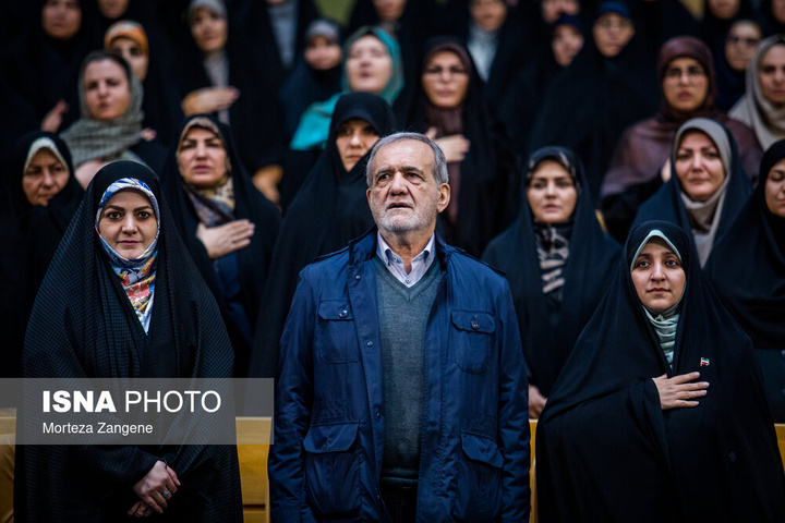 آیین گرامیداشت «روز زن و مقام مادر»