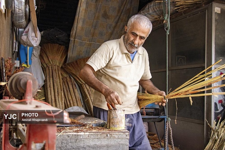 تولید جاروی سنتی در مازندران
