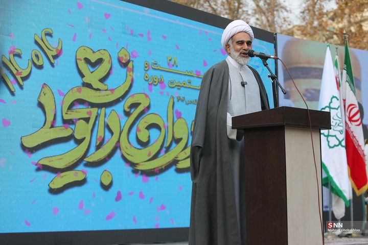 پیوند دل‌ها/ ازدواج دانشجویی در دانشگاه تهران