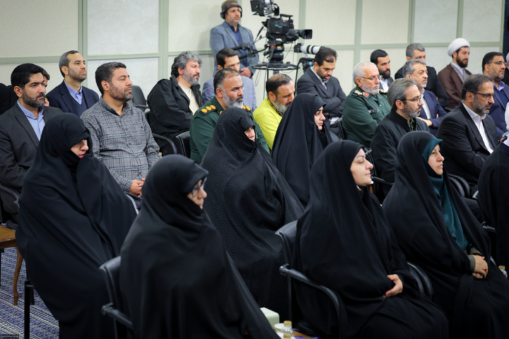دیدار دست‌اندرکاران کنگره شهدای استان البرز