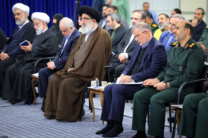 دیدار دست‌اندرکاران کنگره شهدای استان البرز